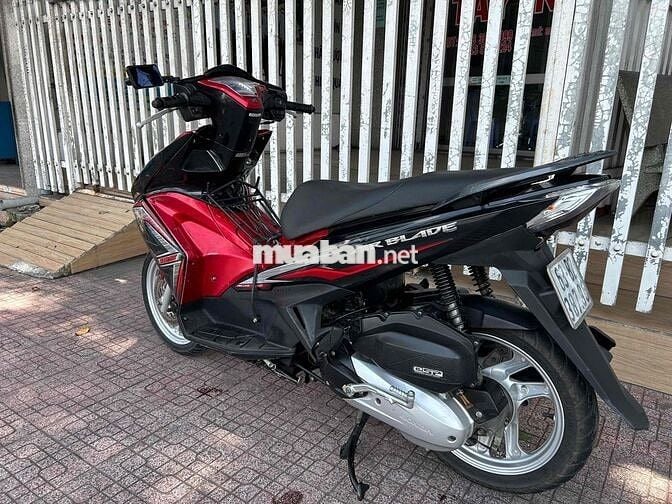 Honda Airblade 125Fi máy móc êm ngon bs63