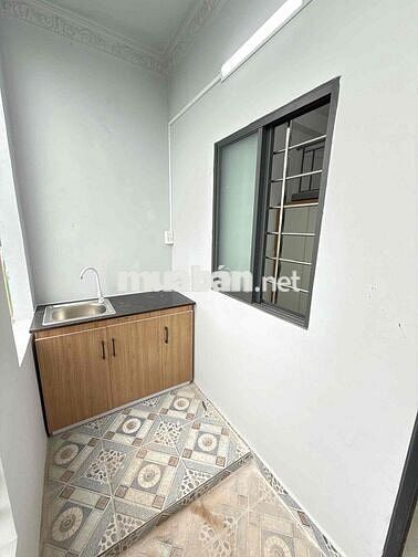 LÝ CHIÊU HOÀNG - Phòng mới - Duplex - Bancong - Thang máy