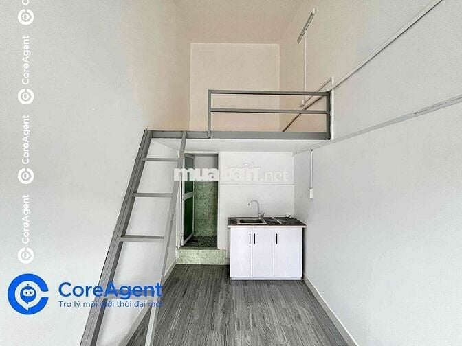 Ban Công Cửa Sổ Trời Ngay Lò Gốm Quận 6