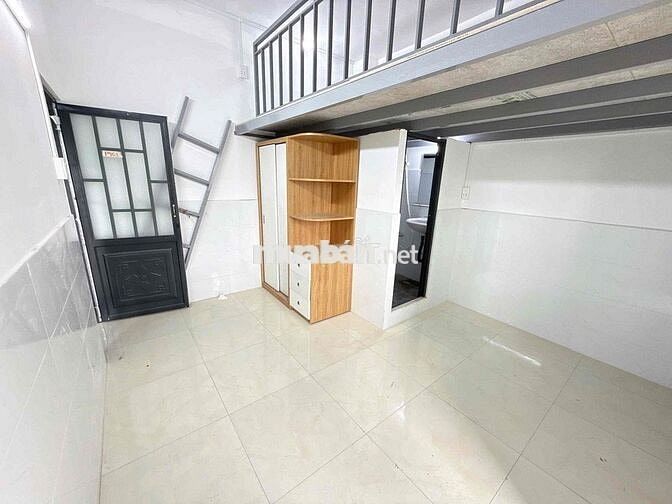 LÝ CHIÊU HOÀNG - Phòng mới - Duplex - Bancong - Thang máy