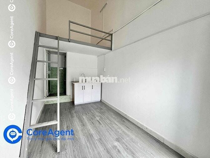 Ban Công Cửa Sổ Trời Ngay Lò Gốm Quận 6