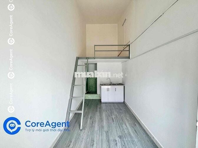 Ban Công Cửa Sổ Trời Ngay Lò Gốm Quận 6