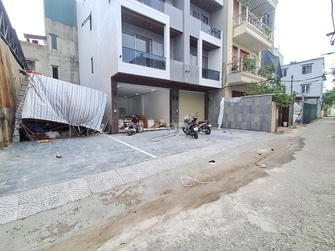 Nguyễn Văn Linh – Long Biên – Ô TÔ – 72 M2 – 6 T – MT 4 M – Giá 13.7