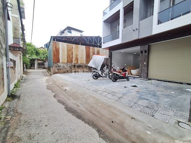 Nguyễn Văn Linh – Long Biên – Ô TÔ – 72 M2 – 6 T – MT 4 M – Giá 13.7