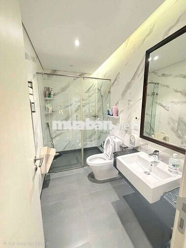 Bán CH CT2 183 Hoàng Văn Thái 80m², 3PN, Full nội thất, slot ô tô