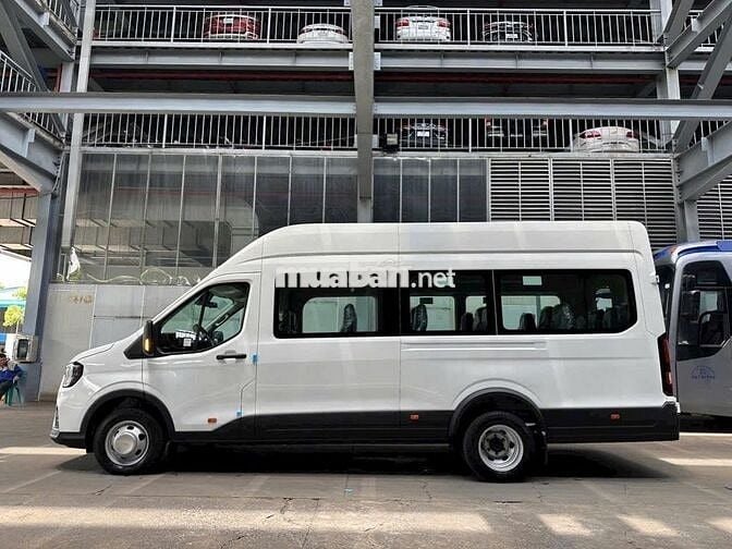 Ford Transit Premium 2025 Trắng 18 chỗ