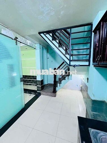 50m2 trung tâm quận 4 giá 3t95 còn thương lượng