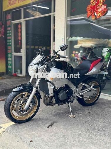 Suzuki GSR600 2008 Đen, Bạc, Đỏ HQCN 9 chủ