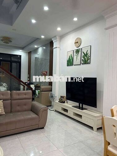 nhà đẹp full nội thất 4 x 14 có 4pn 5wc sân thượng