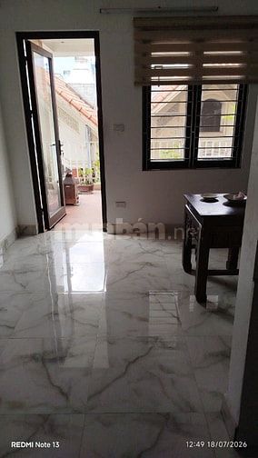 Chính chủ bán nhà 5 tầng phố Nhật Chiêu, gần Hồ Tây, 36m²,ô tô qua nhà