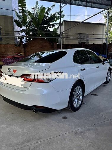 Toyota Camry 2024 Trắng 4 chỗ Xăng 7 vạn