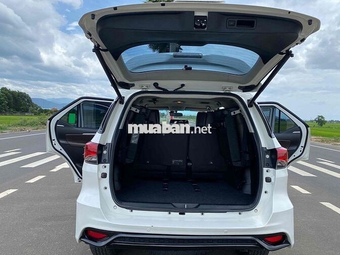 Toyota Fortuner 2020 Trắng 7 chỗ