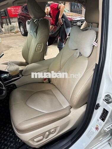 Toyota Camry 2024 Trắng 4 chỗ Xăng 7 vạn