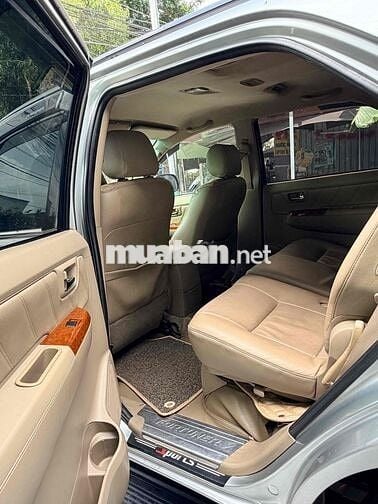 Toyota Fortuner 2009 Số tự động Bạc