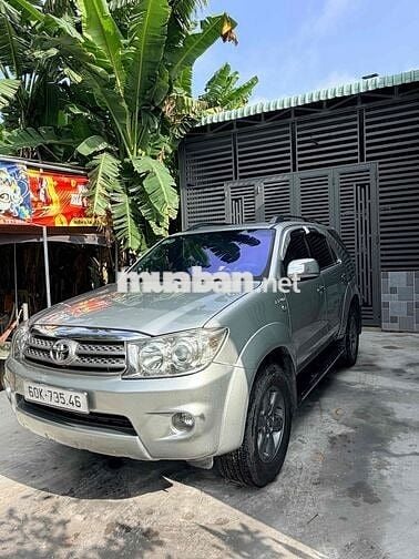 Toyota Fortuner 2009 Số tự động Bạc