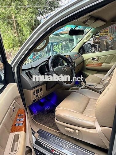 Toyota Fortuner 2009 Số tự động Bạc