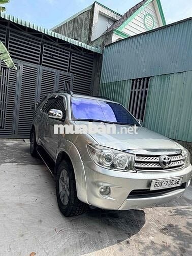 Toyota Fortuner 2009 Số tự động Bạc