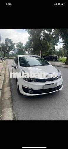 KIA RIO số sàn nhập khẩu mầu trắng