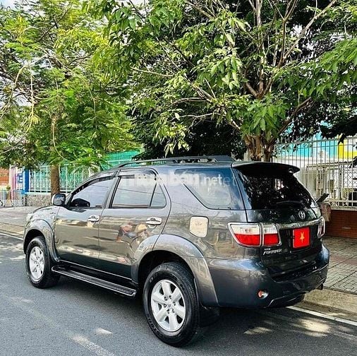 Toyota Fortuner 2.7V 2009 Số tự động Xám