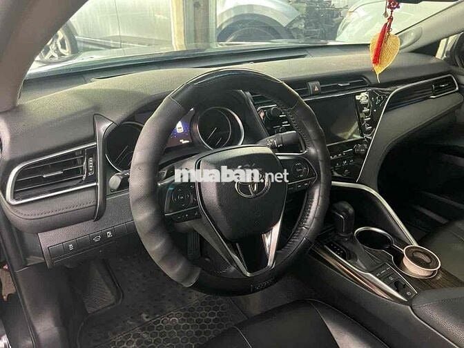 Toyota Camry 2020 Nâu 5 chỗ