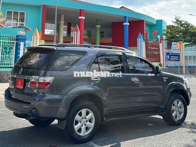 Toyota Fortuner 2.7V 2009 Số tự động Xám