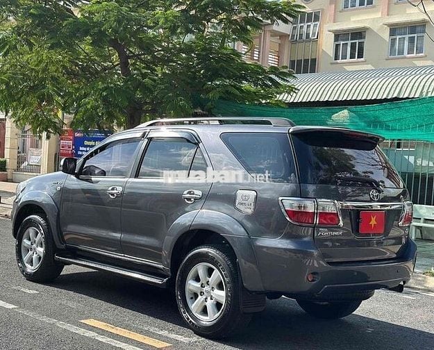 Toyota Fortuner 2.7V 2009 Số tự động Xám