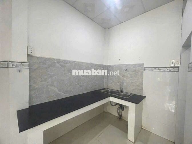 Cho thuê nhà 2 phòng ngủ hẻm Nguyễn Văn Cừ