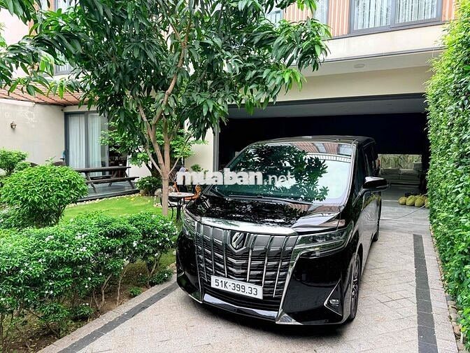 Toyota Alphard Executive Lounge