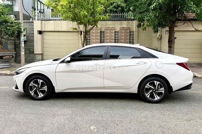 Hyundai Elantra 1.6AT Đặc Biệt sx 2022 Model 2023