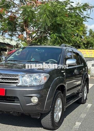 Toyota Fortuner 2.7V 2009 Số tự động Xám
