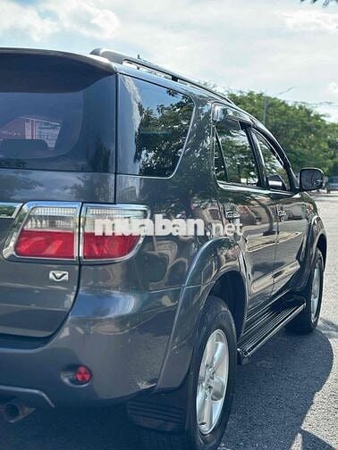 Toyota Fortuner 2.7V 2009 Số tự động Xám