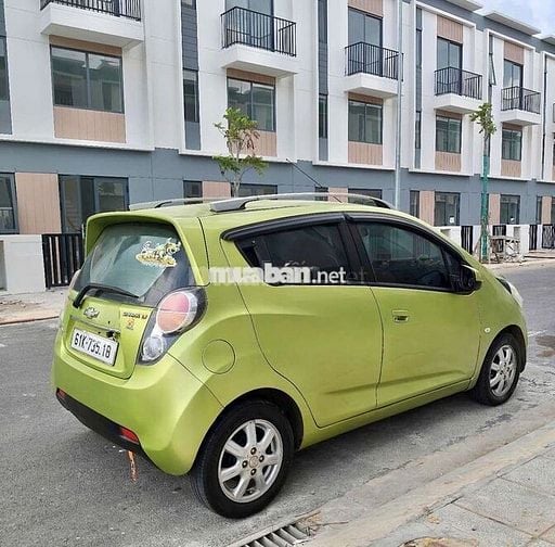 Chevrolet Spark Xanh lá Số sàn 5 chỗ