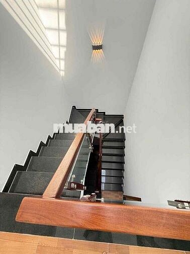 Cần Bán Nhà Đẹp 1 trệt 3 lầu 65m2  Q12 Giá Rẻ