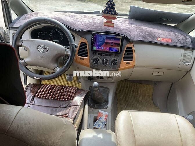 Toyota Innova G Số sàn Bạc