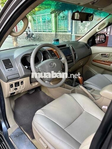 Toyota Fortuner 2.7V 2009 Số tự động Xám