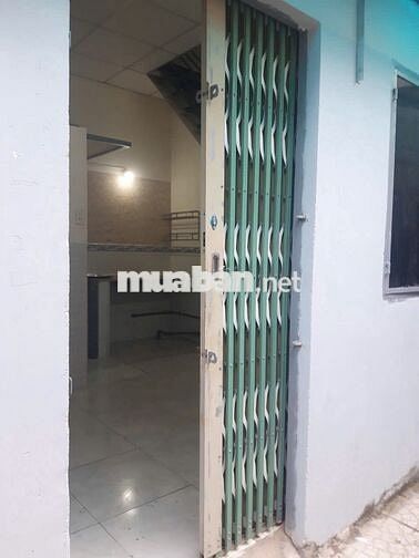 Chính chủ cho thuê phòng trọ 28m2 1 trệt 1 lầu có máy lạnh gần PMH