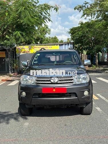 Toyota Fortuner 2.7V 2009 Số tự động Xám