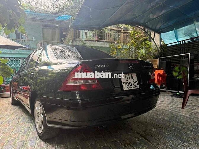 Mercedes-Benz C180 Đen 5 chỗ