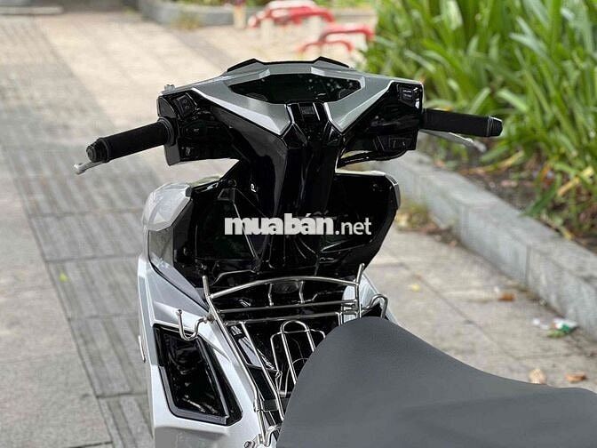 Honda AirBlade 125 2val Custom 2021 Bạc