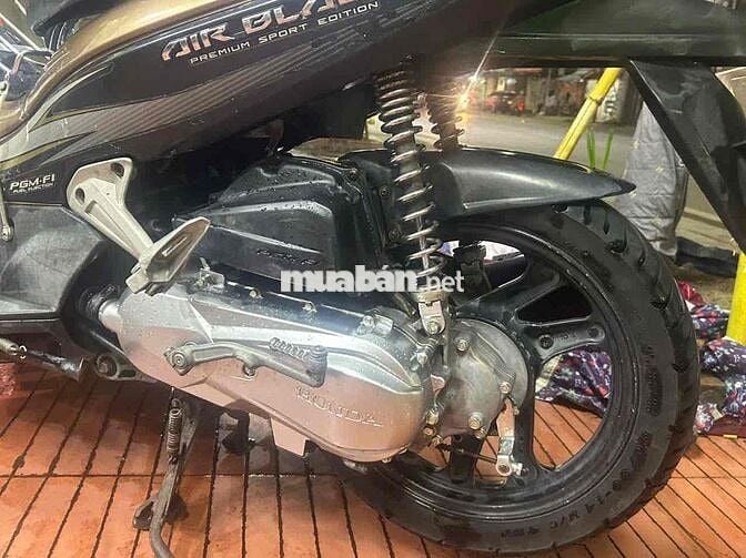 Honda Air Blade Đầu béo Đen Vàng đồng
