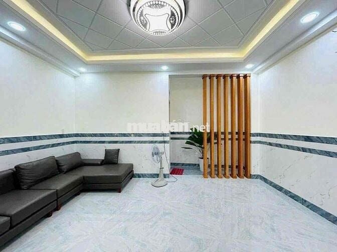 Trệt 3 lầu 5*14; 4pn đg xe hơi Mới keng