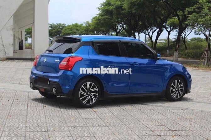 Suzuki Swift 2023 Xanh 30000 km