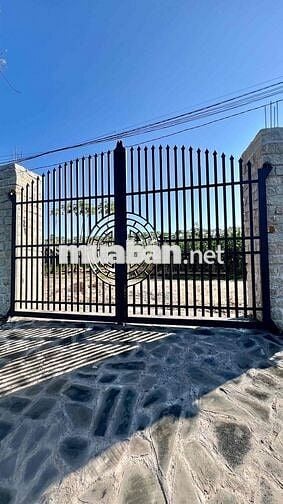 Chính chủ bán 5.000m² đất vườn 328m² thổ cư, mặt tiền 200m, có hồ & su