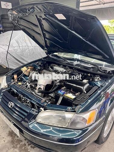 Toyota Camry CE nhập