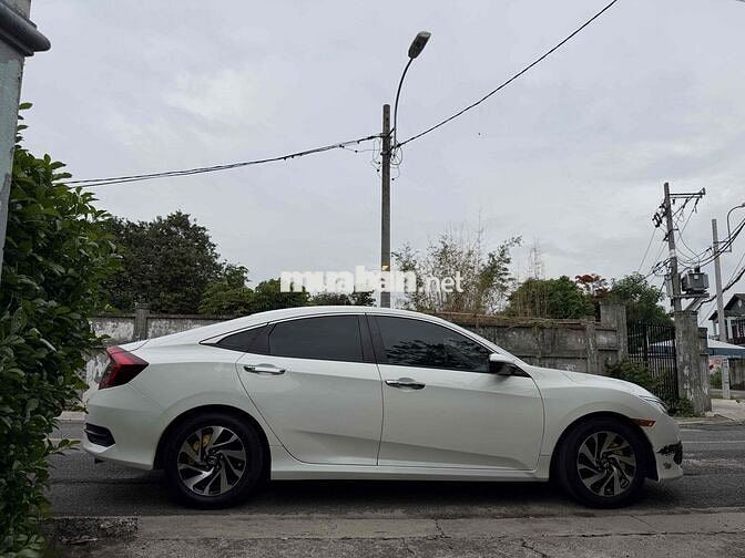 Honda Civic 1.8E 2018 Thái Lan 1 chủ mua mới