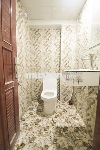 Phòng mới xây đường Văn Cao Quận Tân Phú - Giá 3,4tr/tháng 