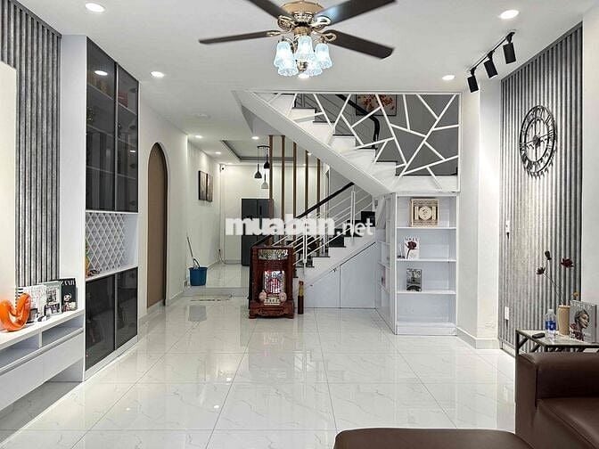 Nhà mới đẹp cho thuê hẻm xe hơi