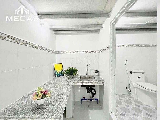 Cho Thuê Gác, Máy Lạnh, Ngã tư Bảy Hiền, gần bệnh viện Thống Nhất