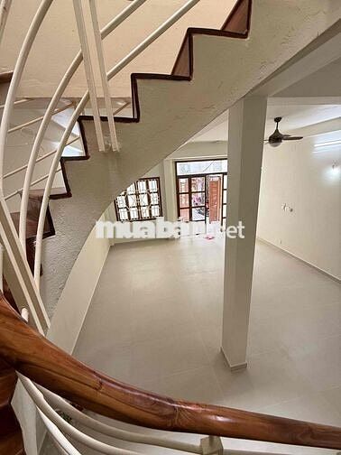 Siêu Phẩm Nhà Mới 100% Nằm Trong Khu Dân Trí Cao