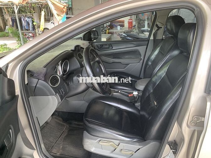 Ford Focus 2009 Tự động Vàng cát